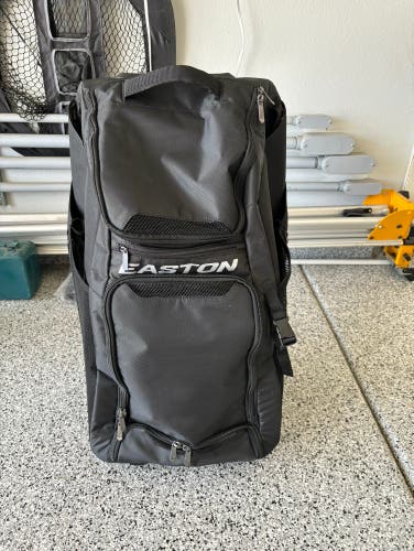 Easton Rolling Catcher’s Bat Bag