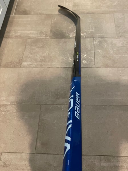New Senior Bauer Right Handed P92 Vapor Hyperlite Hockey Stick