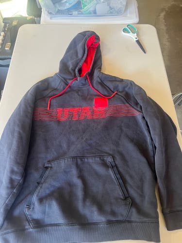 University of Utah Lacrosse Team Issued Black Hoodie (medium)