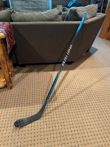 New Senior Nexus Sync Right Handed P28 70 Flex Stick