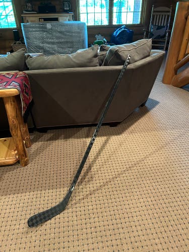 Bauer Right Handed P88 Pro Stock 77 Flex Stick