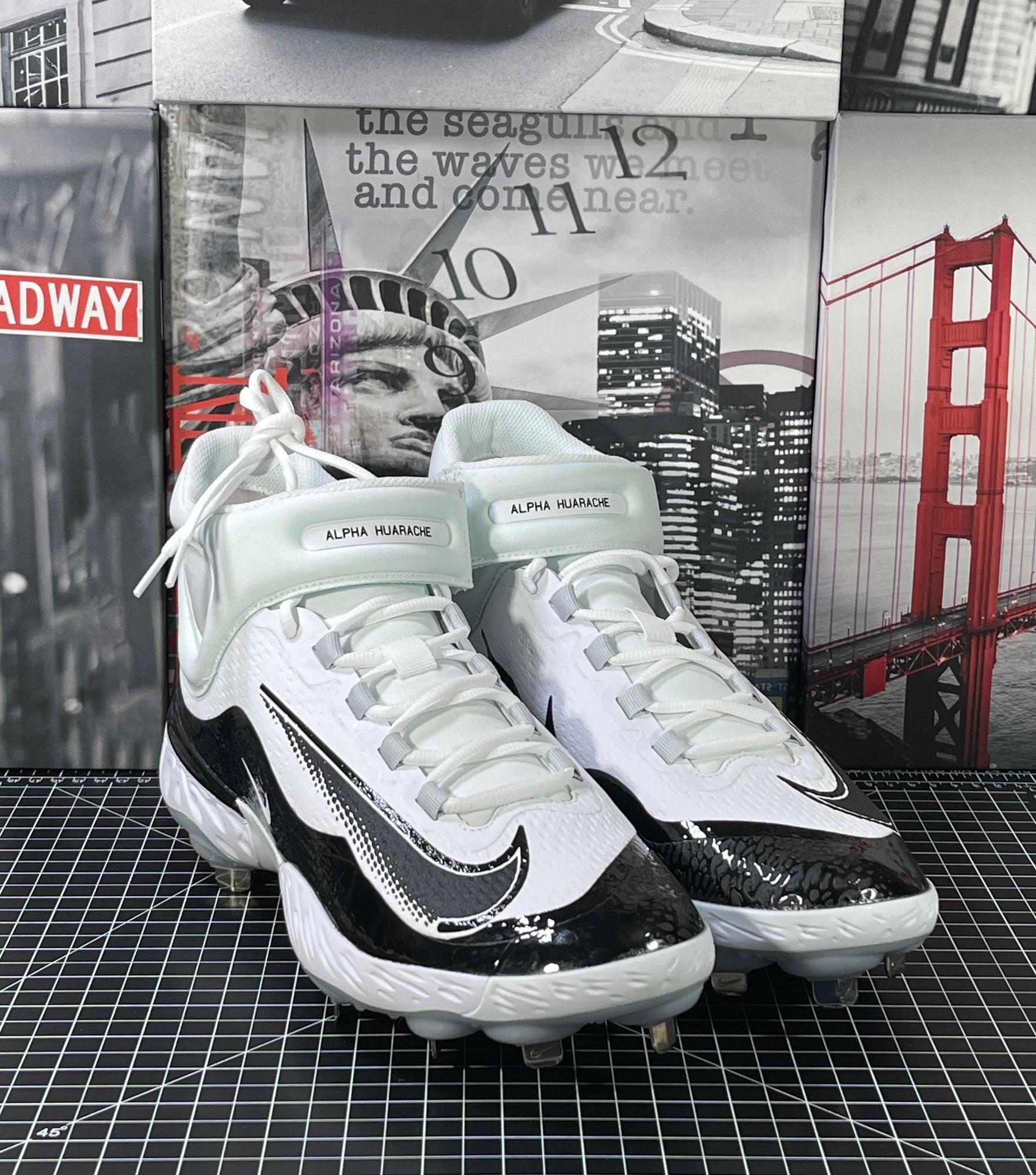 nike alpha huarache elite 2 mid white