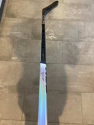 New Senior CCM Right Handed P28 Jetspeed FT6 Pro Silver Hockey Stick