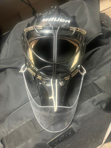 Bauer 950x goalie helmet