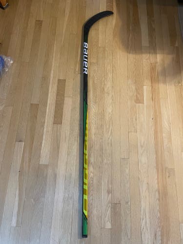New Bauer Left Hand P92 Hockey Stick