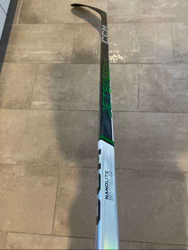 New Senior CCM Right Handed P28  Jetspeed FT6 Pro Hockey Stick