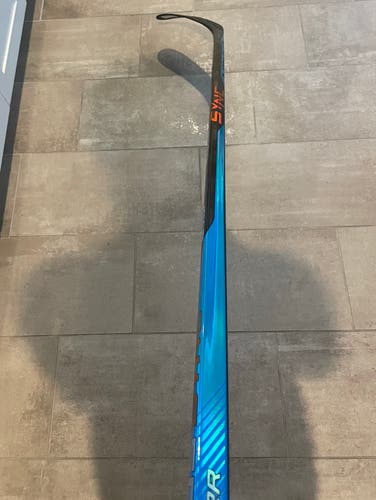 New Senior Bauer Right Handed P28 Nexus Sync Hockey Stick