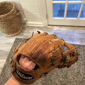 Wilson A2000 DP15 Infield 11.5” RHT Pro