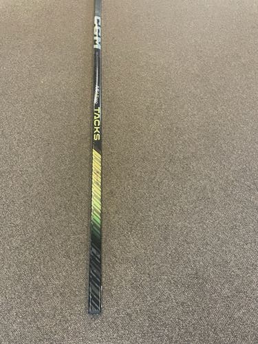 New Senior CCM Super Tacks AS-V Pro Right Handed Hockey Stick P28