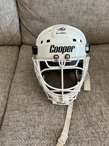 Cooper SK2000L Goalie Helmet