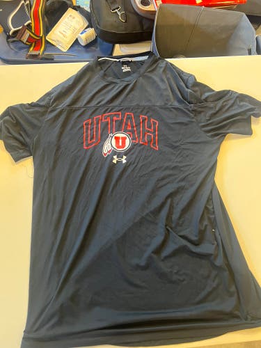 University of Utah Lacrosse #32 Team Issued Lifting Shirt (medium)