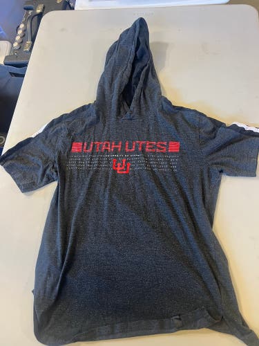 University of Utah Lacrosse Team Issued Short Sleeve Hoodie (medium)