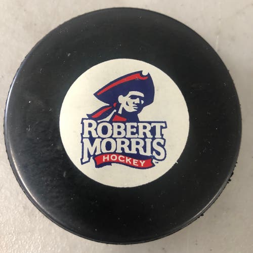 Robert Morris University puck (NCAA)