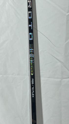 Senior New Right Handed Bauer Proto-R Hockey Stick P28 70 Flex (a)