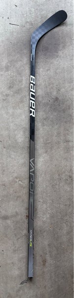 Used Senior Bauer Right Handed P92 Pro Stock Vapor Hyperlite Hockey Stick