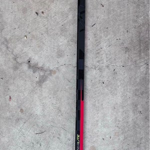 Used Senior Bauer Right Handed P92  Vapor Hyperlite Hockey Stick