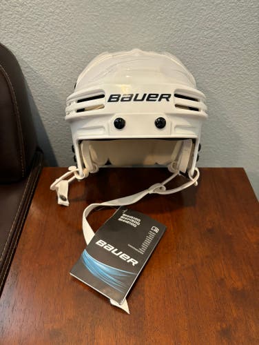 Bauer 4500 Helmet Medium White NWT