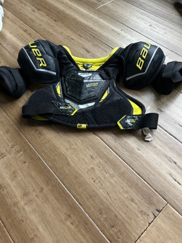 Used Large Youth Bauer Supreme Ultrasonic Shoulder Pads