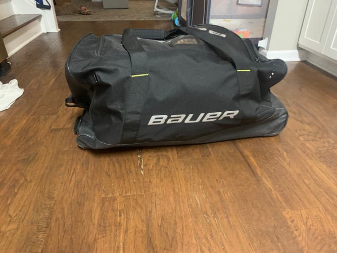 Bauer Rolling Bag