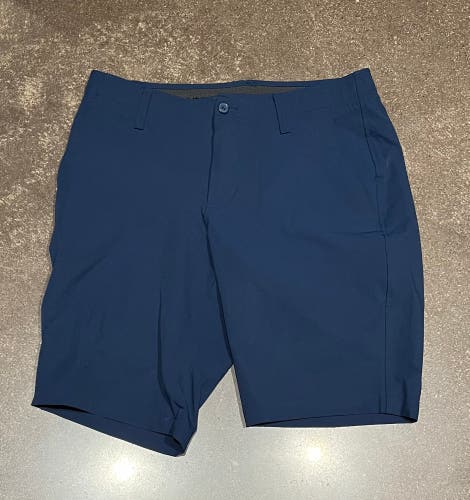 Used Under Armour Men’s Size 34” Navy Blue Golf Shorts (Check Description)