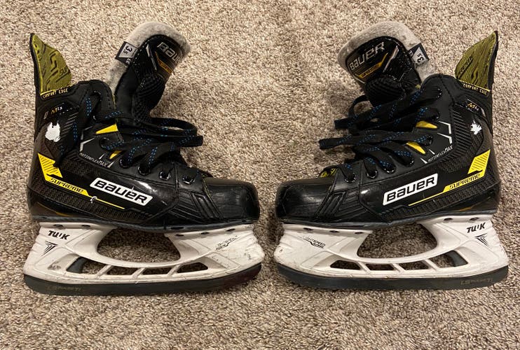 Junior Used Bauer Supreme M4 Hockey Skates 3.5 EE With Extra Steel