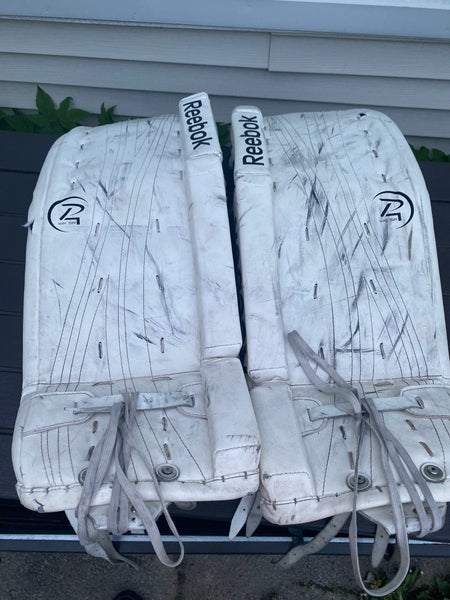 Used senior Reebok 14k goalie leg pad Goal 32” + 1” 32 Inch