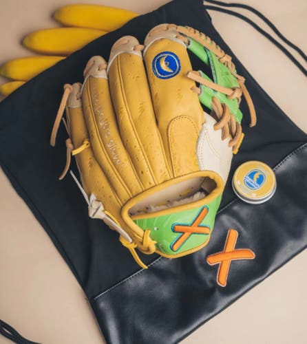 Aria Banana Baseball Glove