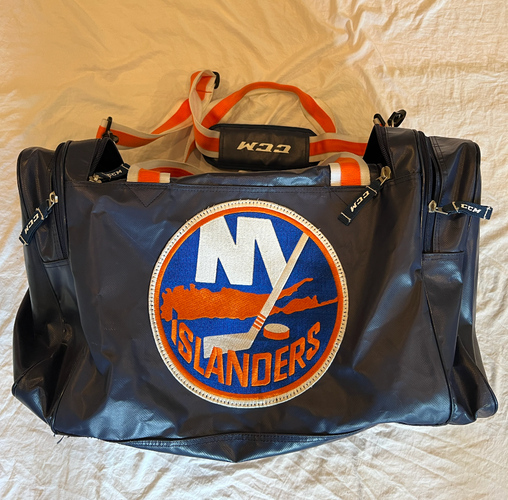 New York Islanders CCM Travel Bag