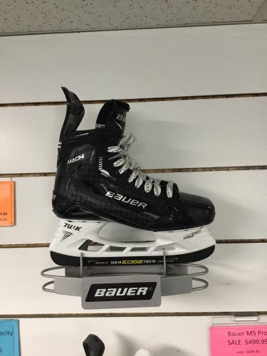 New Senior Bauer Regular Width  Pro Stock 8.5 Supreme Mach Hockey Skates