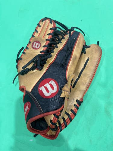 Brown Used Adult Wilson A2000 Right Hand Throw Baseball Glove 12.75"