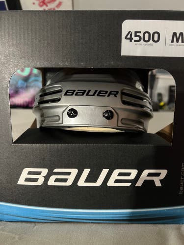 Bauer 4500 helmet Silver New Medium