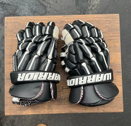 Black Warrior Regulator 2 Lacrosse Gloves (Medium)