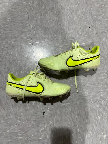 Used Size 6.0 Kids NIKE TIEMPO LEGEND 9 ACADEMY Soccer Cleats