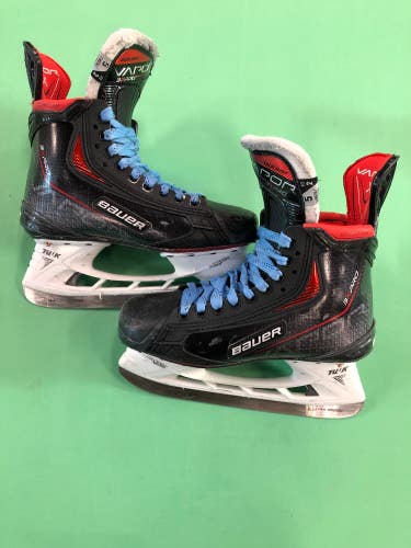 Used Intermediate Bauer Vapor 3X Pro Hockey Skates (Fit 2) - Size 5