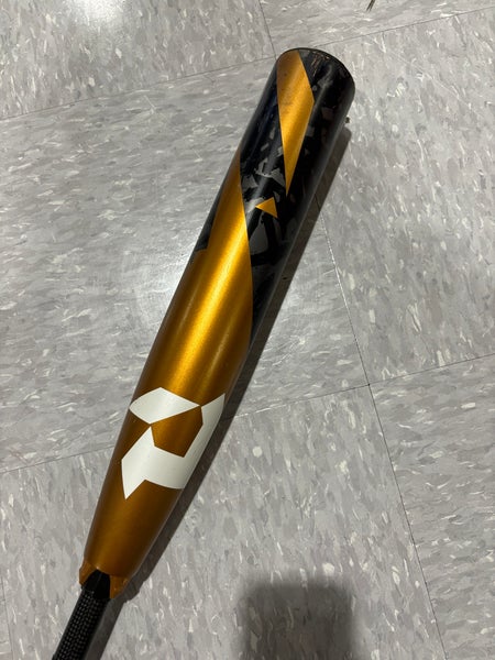Used 2022 DeMarini Zoa Bat USSSA Certified (-8) Composite 22 oz 30"