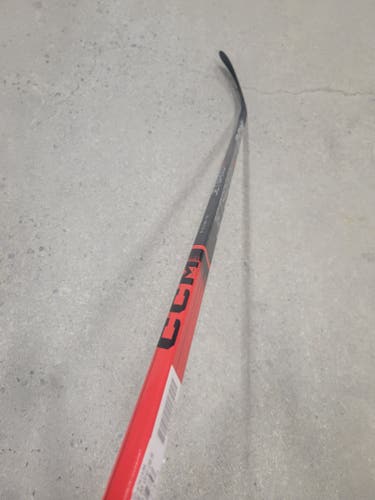 New Intermediate CCM Right Handed Jetspeed FT670 Hockey Stick P29 55 flex