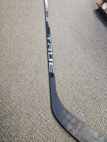 New Senior True AX9 Right Handed Hockey Stick MC (P88)
