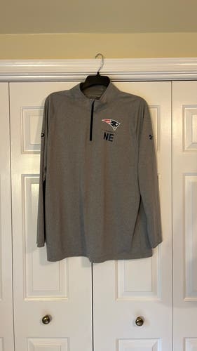 Men's XL Under Armour NFL NE Patriots 1/4 zip pullover jacket