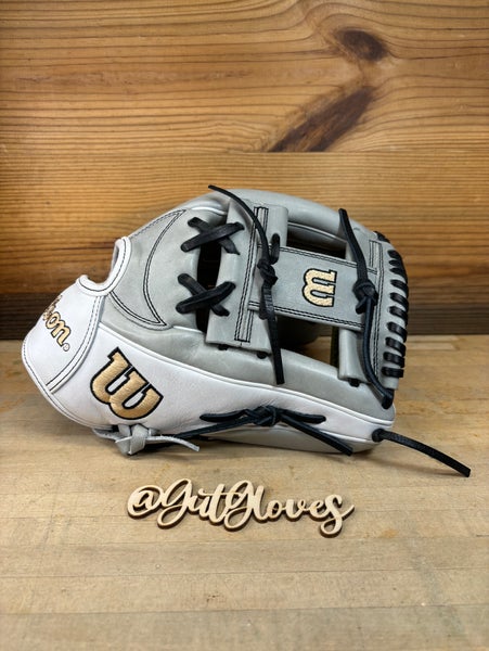 New Infield 11.75" Wilson A2000 Softball Glove