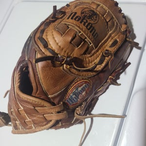 Used Right Hand Throw Nokona AMG 100k Baseball Glove 11"