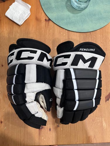Pittsburgh Penguins CCM 4 Roll HG97 Pro Stock Gloves 14”