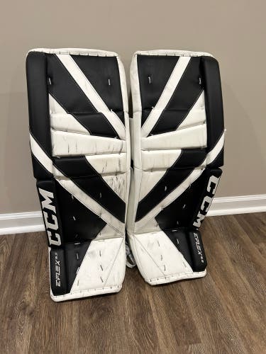 Used  CCM  Extreme Flex E5.9 Goalie Leg Pads