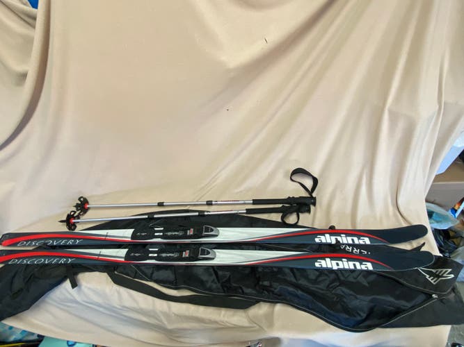 Used Unisex Alpina Discovery Cross Country Skis With Bindings