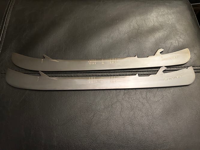 New Bauer Tuuk Fly Ti Steels 280mm