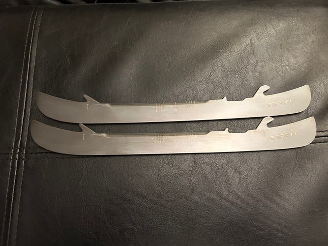New Bauer Tuuk Fly Ti Steels 263mm