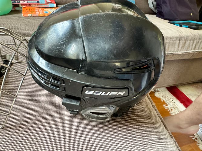 Large Bauer  Re-Akt 75 Helmet With Titanium Cage