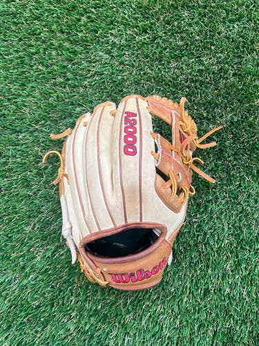 Used (Once)2022 Infield 11.5" A2000 Baseball Glove