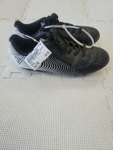 Used Vizari Junior 05 Cleat Soccer Outdoor Cleats