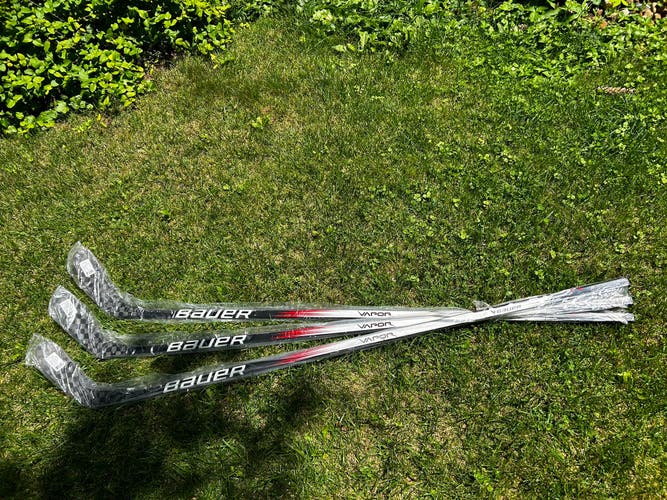 New Senior Bauer Right Handed P28 Pro Stock Vapor Team Hockey Stick