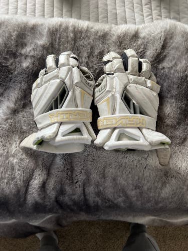 Maverick Max Gloves